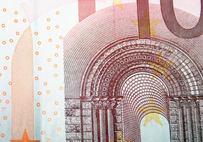 EBC pomaga spłacającym kredyty w euro