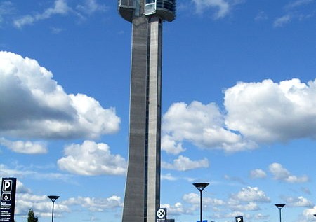 Lotnisko w Łodzi ma nową wieżę kontroli ruchu